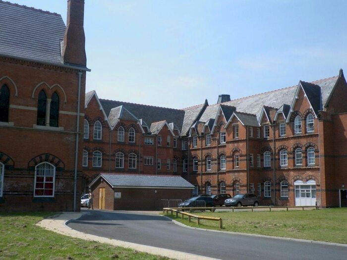 2 Bedroom Flat To Rent In Grosvenor Gate, Leicester LE5