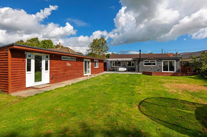 3 Bedroom Detached Bungalow For Sale In Canterbury Road, Etchinghill, CT18