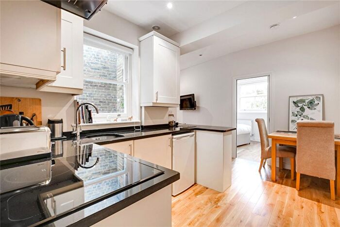 1 Bedroom Flat To Rent In Earl's Court Road, London, SW5