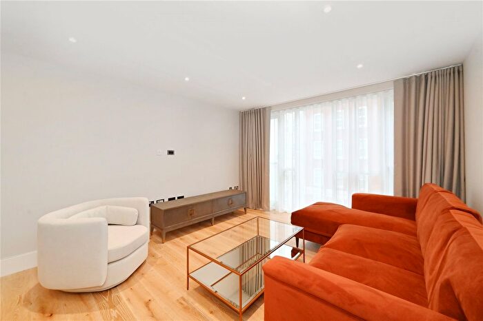 3 Bedroom Flat To Rent In Baker Street, Marylebone Street, London, NW1