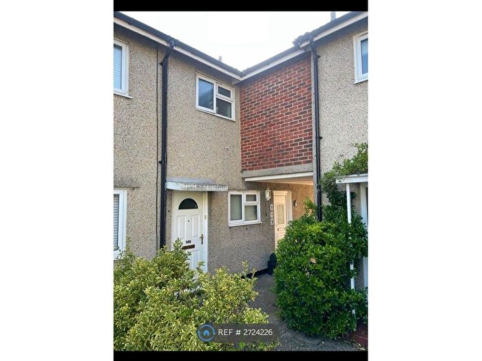 2 Bedroom Maisonette To Rent In Church End, Harlow, CM19