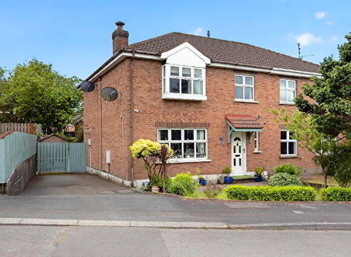 3 Bedroom Semi-Detached House For Sale In Briar Hill, Belfast, BT8
