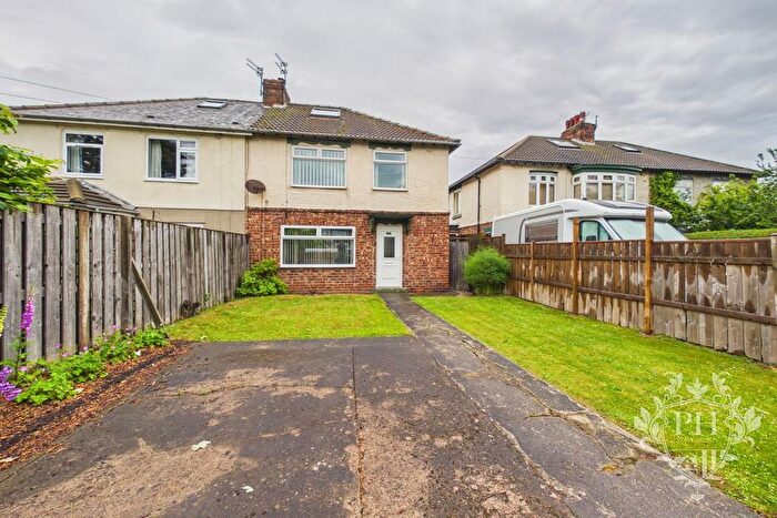 3 Bedroom Semi-Detached House For Sale In Park Avenue, Redcar, TS10