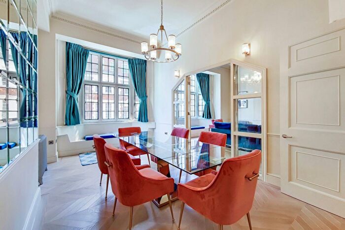 2 Bedroom Flat To Rent In Green Street, London, W1K