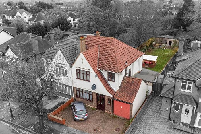 3 Bedroom Semi Detached House For Sale In Draycott Avenue, Harrow, HA3