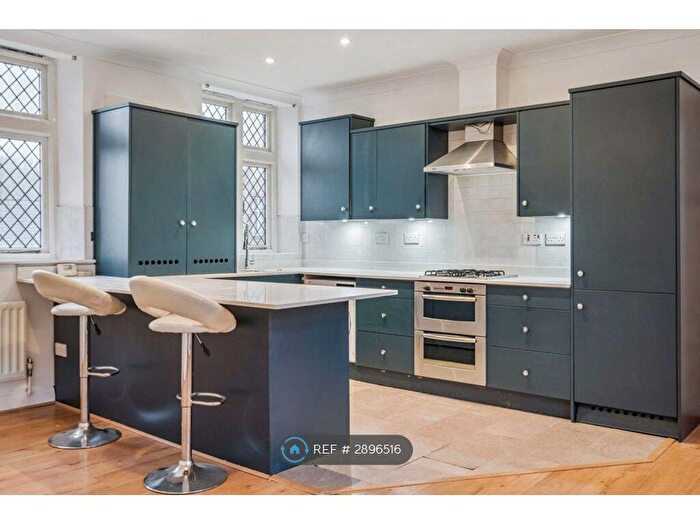 2 Bedroom Flat To Rent In Whielden St, Amersham, HP7