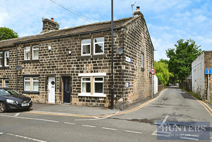 2 Bedroom House For Sale In High Street, Yeadon, Leeds, LS19