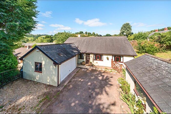 4 Bedroom Bungalow For Sale In Lords Meadow Lane, Bampton, Tiverton, Devon, EX16