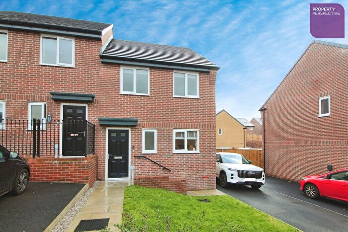 3 Bedroom Semi Detached House For Sale In Spring Rise, Leeds, LS15