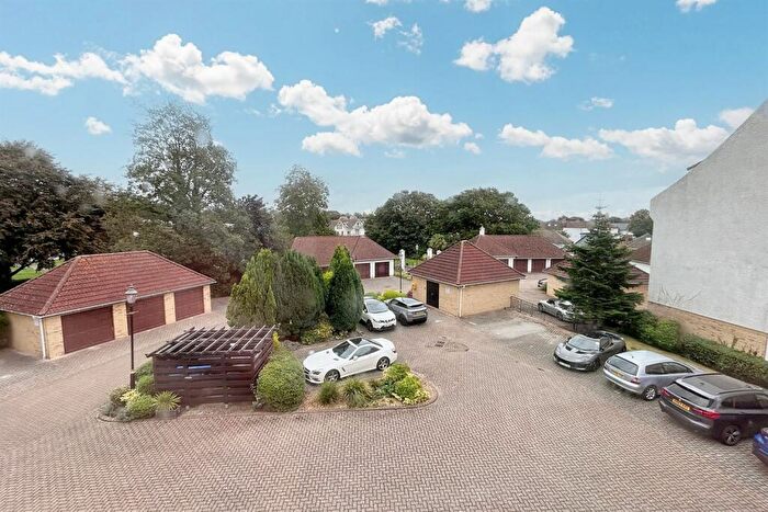 3 Bedroom Flat For Sale In Hamworthy, BH15