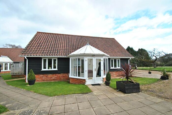 2 Bedroom Bungalow For Sale In Stocking Hill, Cottered, SG9