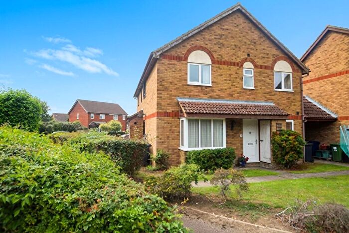 2 Bedroom Cluster House For Sale In Kestrel Close, Hartford, PE29