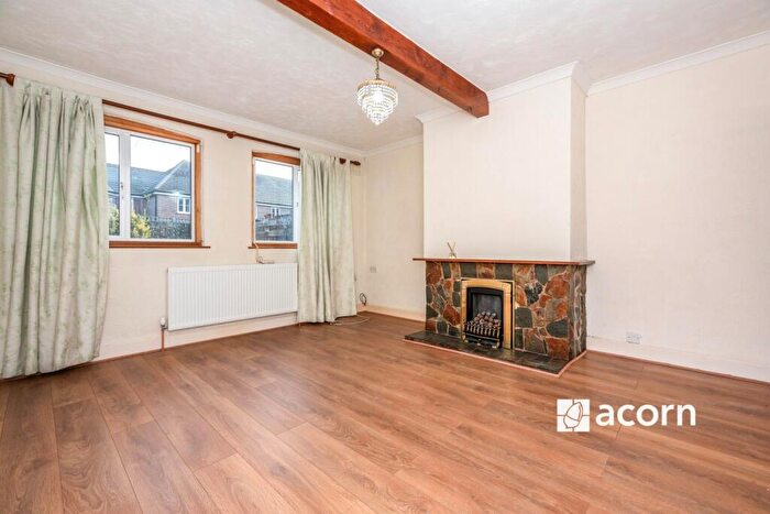 3 Bedroom End Of Terrace House To Rent In Knockhall Road Greenhithe, DA9