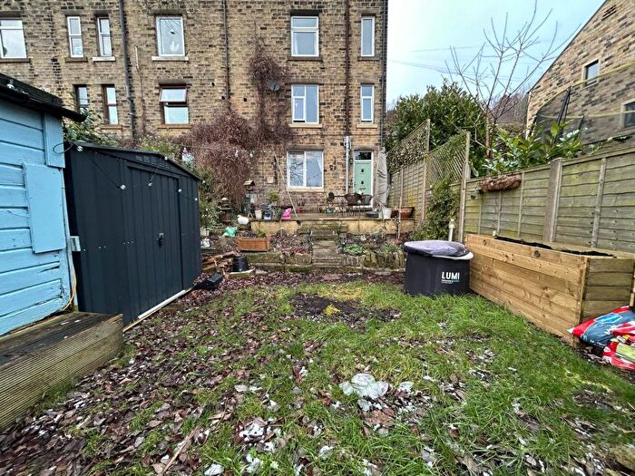 2 Bedroom End Terrace House For Sale In Radcliffe Road, Golcar, Huddersfield, HD7