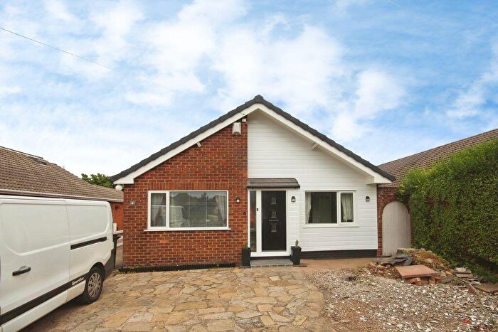 3 Bedroom Detached Bungalow For Sale In Cravens Lane, Habrough, DN40