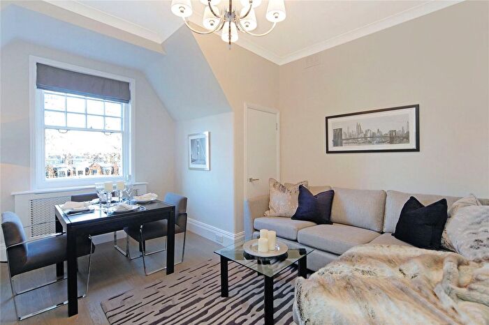 1 Bedroom Flat To Rent In Sloane Gardens, London, SW1W