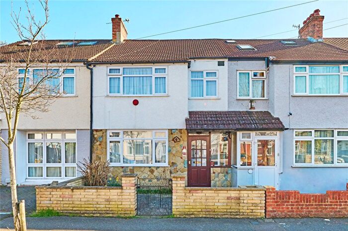 3 Bedroom Detached House To Rent In Rosemead Avenue, Mitcham, CR4