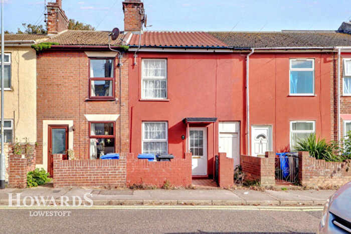 2 Bedroom Terraced House For Sale In Arnold Street, Lowestoft, NR32