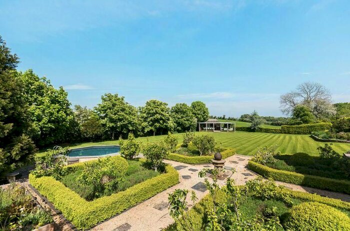 5 Bedroom Detached House To Rent In The Camp, Stroud, GL6