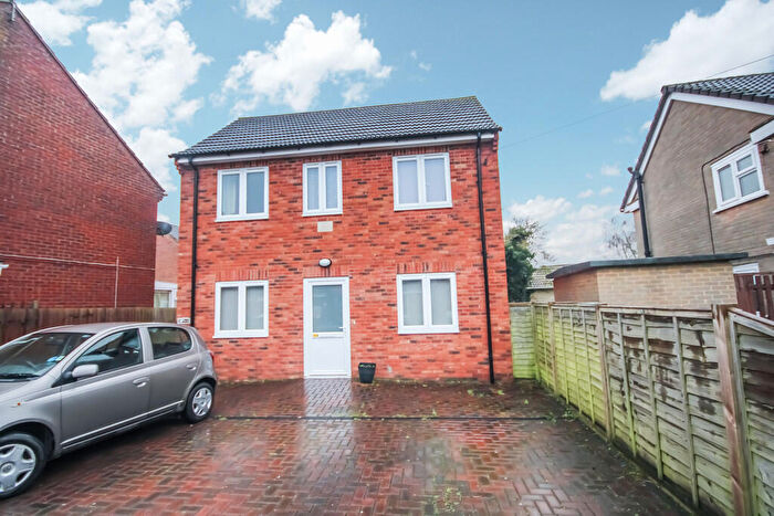 2 Bedroom Flat To Rent In Poores Road, Durrington, SP4