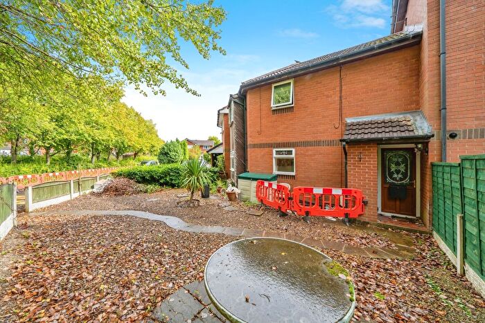 1 Bedroom Flat For Sale In Flaxley Close, Warrington, Cheshire, WA3