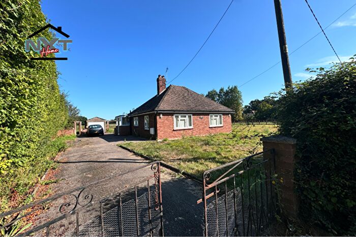 3 Bedroom Detached Bungalow To Rent In Oak Road, CO5