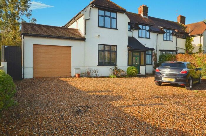 4 Bedroom Semi-Detached House To Rent In Meadow Way, Dorney Reach, SL6