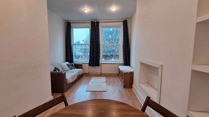 2 Bedroom Flat To Rent In Netherwood Road, London, W14