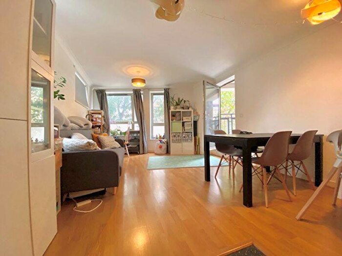 1 Bedroom Flat To Rent In Westmoreland Road, London, SE17