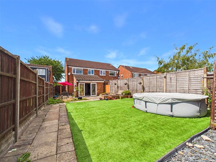 3 Bedroom Semi-Detached House For Sale In Courtfield Road, Quedgeley, Gloucester, Gloucestershire, GL2