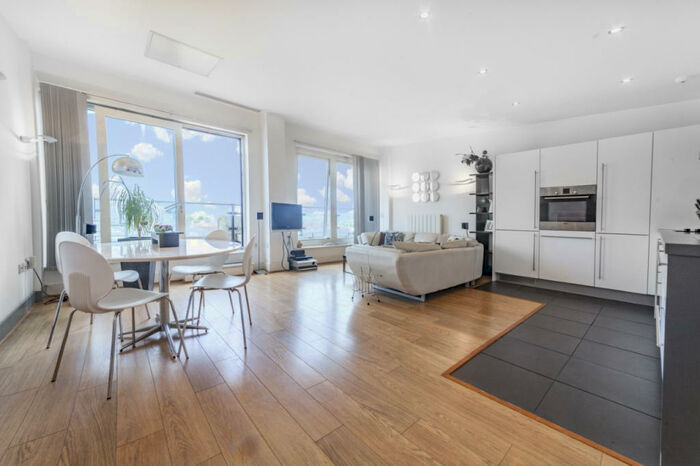 3 Bedroom Penthouse To Rent In , Royal Arsenal Riverside, Woolwich, London, SE18