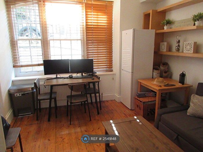 1 Bedroom Flat To Rent In Westmoreland Street, London, W1G