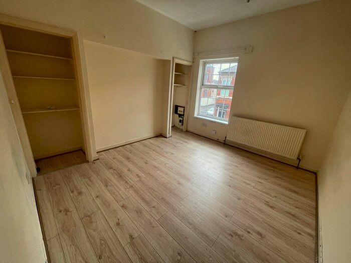 1 Bedroom Flat To Rent In Caldmore Road, Walsall, WS1