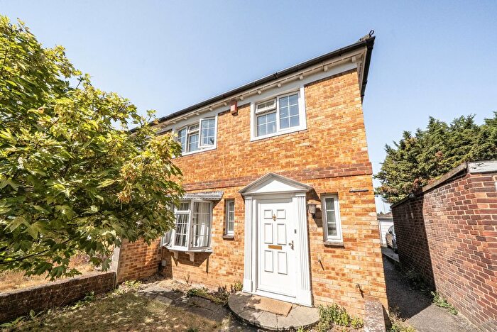3 Bedroom End Of Terrace House To Rent In Somerstown Court, Tilehurst Road, Reading, Berkshire, RG1