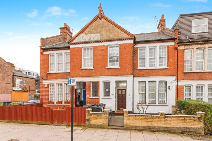 2 Bedroom Flat To Rent In Holmleigh Road, London, N16