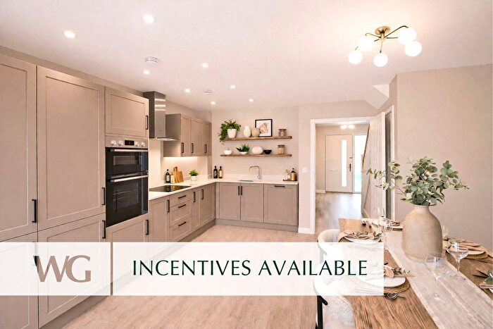 3 Bedroom Semi Detached House For Sale In Alphington, Exeter, EX2