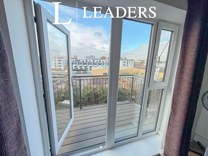 2 Bedroom Flat To Rent In Albert Road North, Southampton, SO14