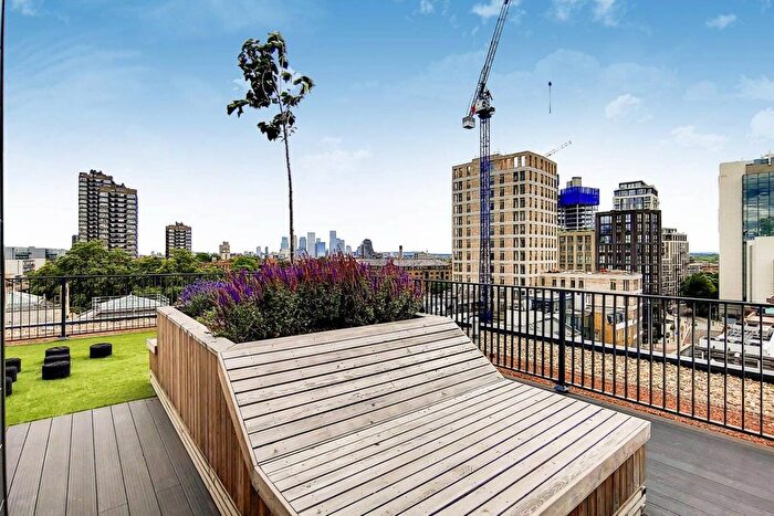 2 Bedroom Flat To Rent In Dock Street, Tower Hill, London, E1