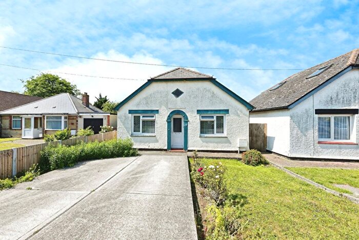 2 Bedroom Bungalow For Sale In Sandwich Road, Whitfield, Dover, Kent, CT16