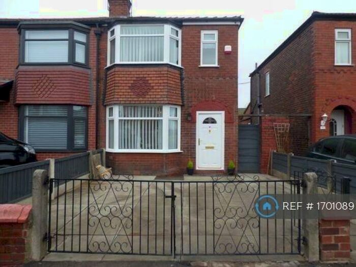3 Bedroom Semi-Detached House To Rent In Middleton Road, North Reddish Stockport, SK5