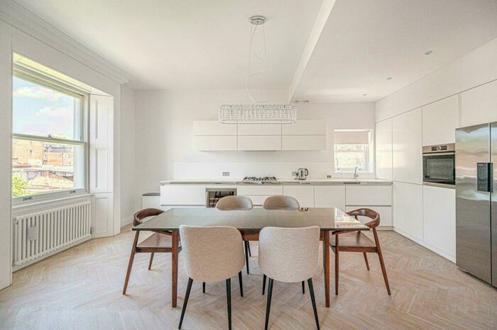 3 Bedroom Flat To Rent In Belsize Park, Belsize Park, London, NW3