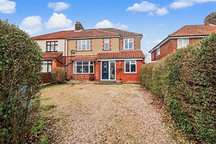 4 Bedroom Semi-Detached House For Sale In Middletons Lane, Norwich, NR6