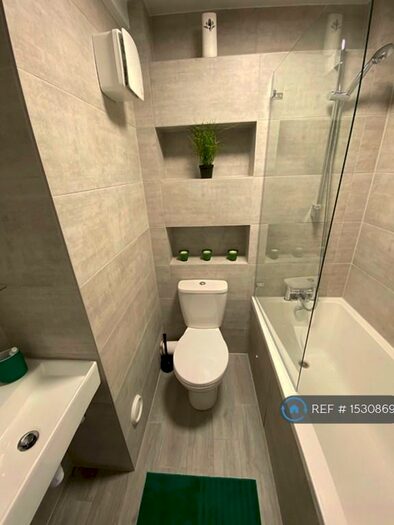 1 Bedroom Flat To Rent In Berkley Manor, Branksome, Poole, BH12