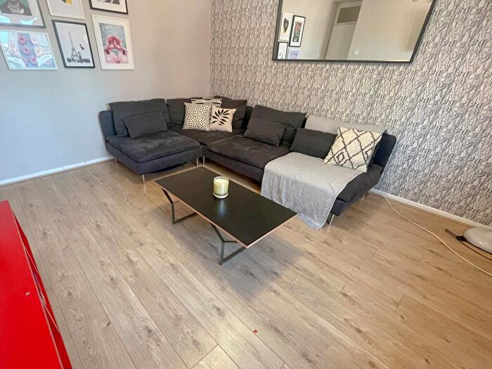 5 Bedroom Flat To Rent In Parliament Street, L8