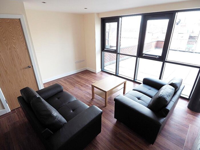 3 Bedroom Apartment To Rent In Apt Devonshire Point, S1