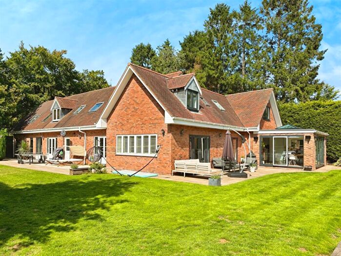 6 Bedroom Detached House For Sale In Kelsey Lane, Balsall Common, Coventry, CV7