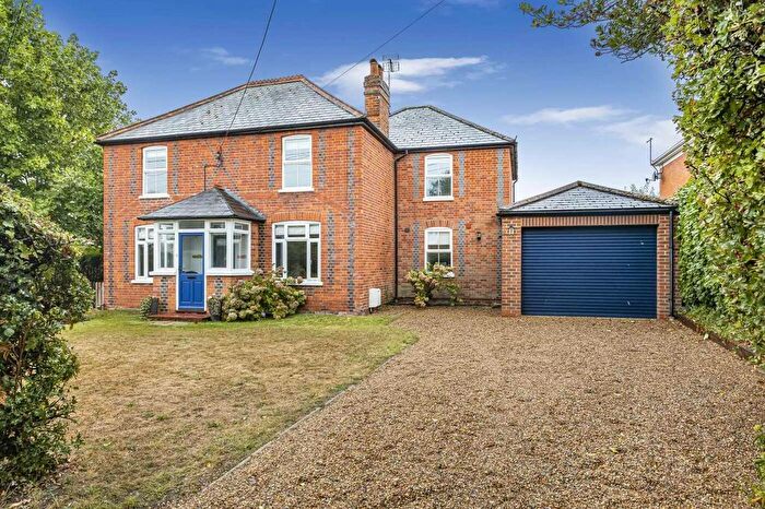 4 Bedroom Detached House For Sale In Woodlands Road, Sonning Common, RG4