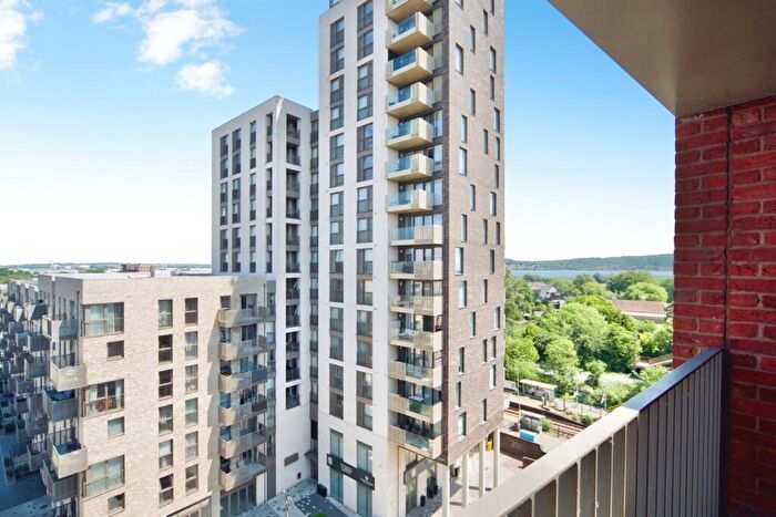 1 Bedroom Flat For Sale In South Street, Enfield, EN3