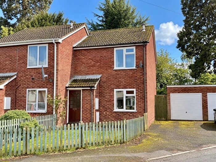 2 Bedroom Property For Sale In Poole Close, Hereford, HR2