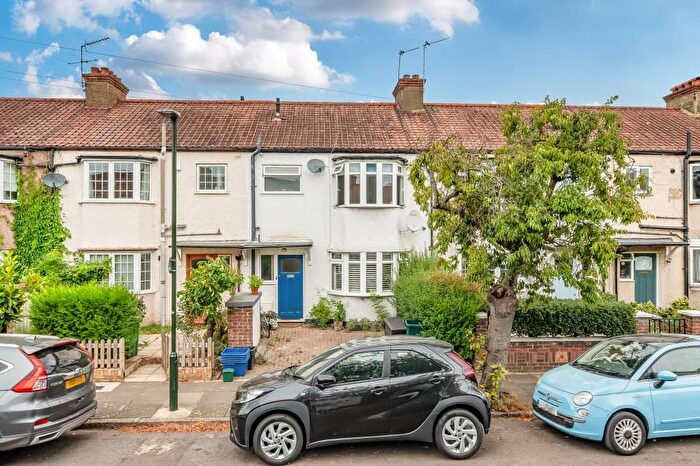 1 Bedroom Flat For Sale In Richmond, London, TW9